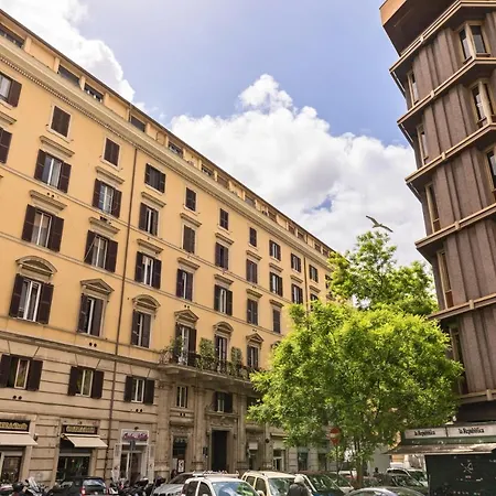 Luxury 1-bedroom Piazza Cavour Lejlighed *